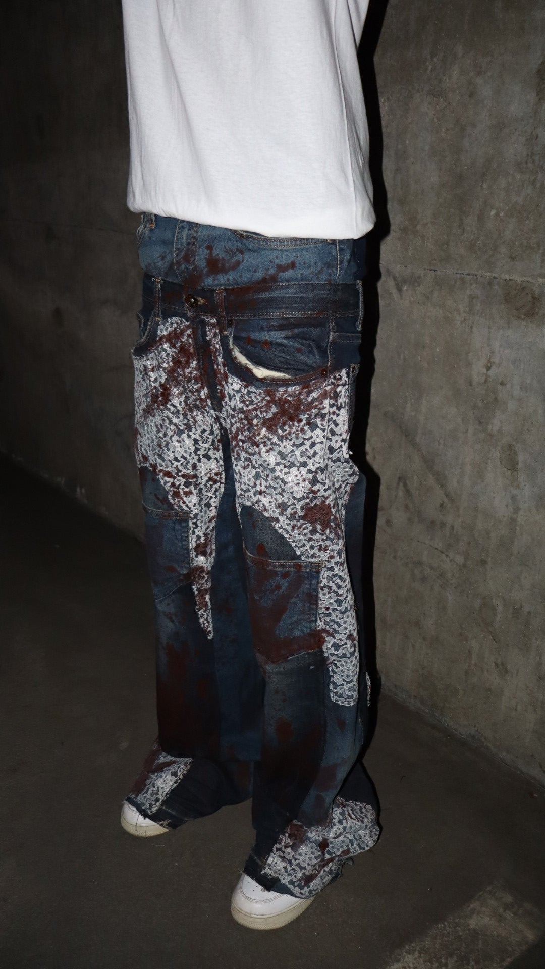 1:1 “Bloody Mary” jeans